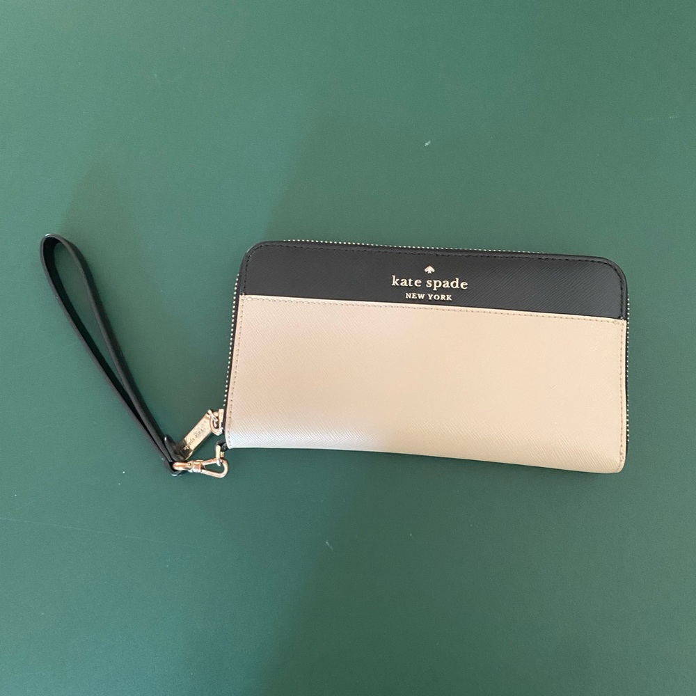 Kate Spade wristlet